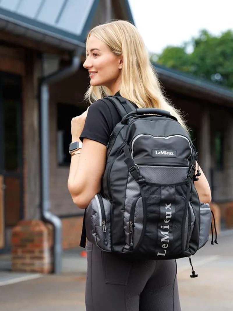 LeMieux Pro Rucksack Black-1