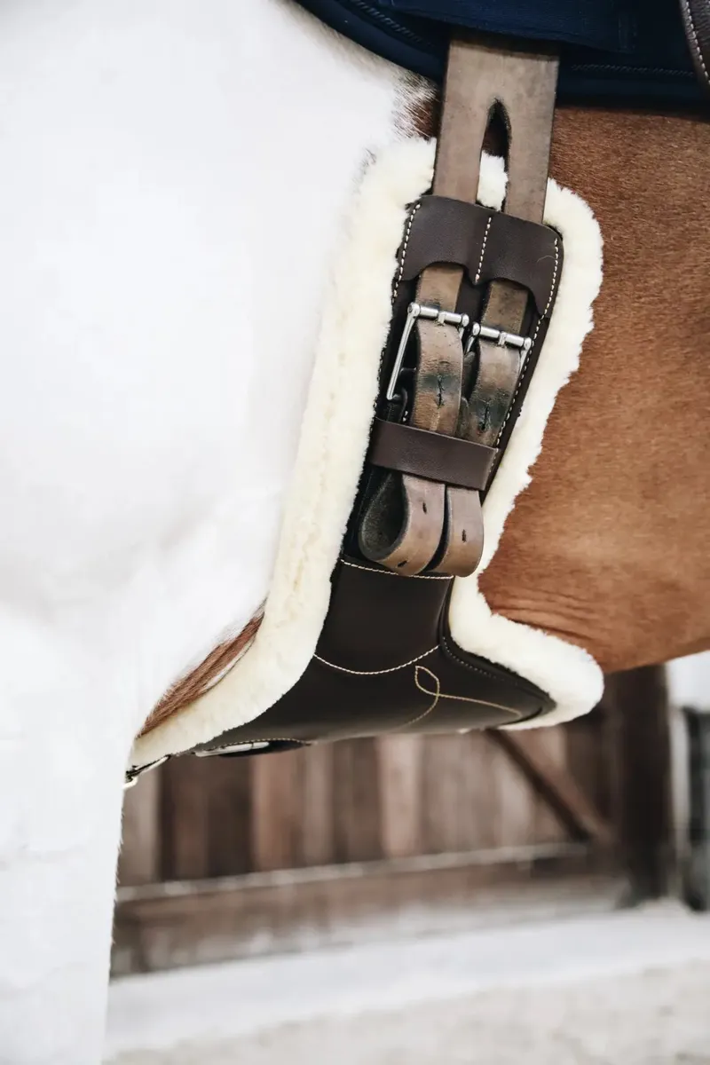 Kentucky Horsewear Sheepskin Short Stud Girth Brown-2