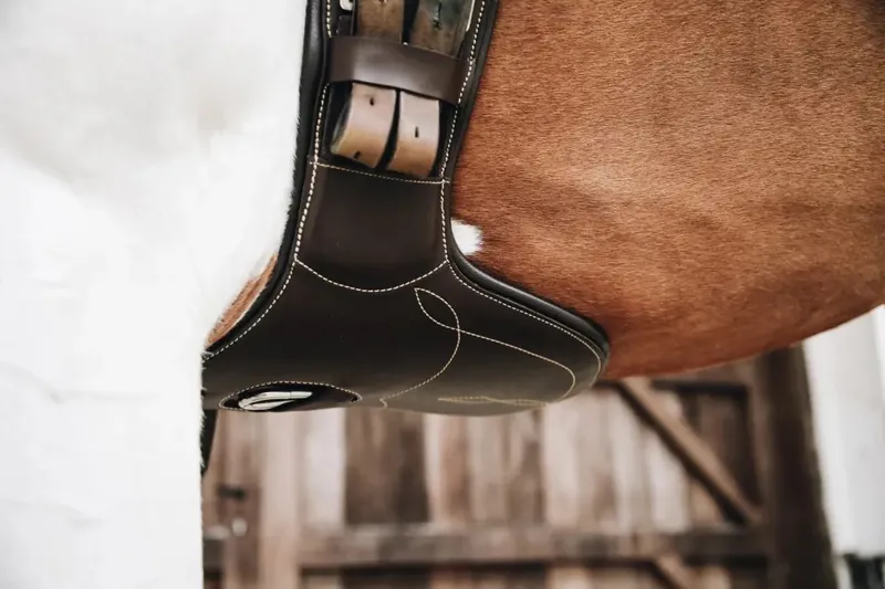 Kentucky Horsewear Stud Girth Brown-2