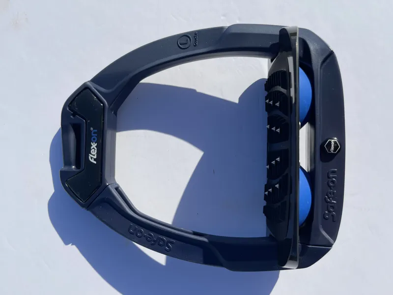 Flex-on Safe On Safety Stirrup Navy/Black/Dark Blue