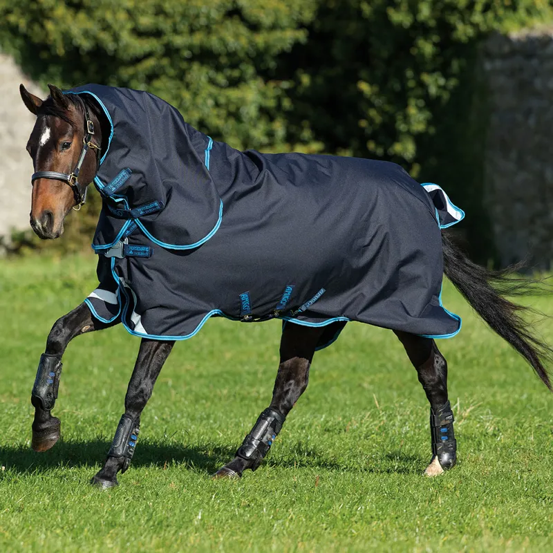 Amigo Bravo 12 Plus 50g Turnout Rug with 2 Liners Bundle Navy